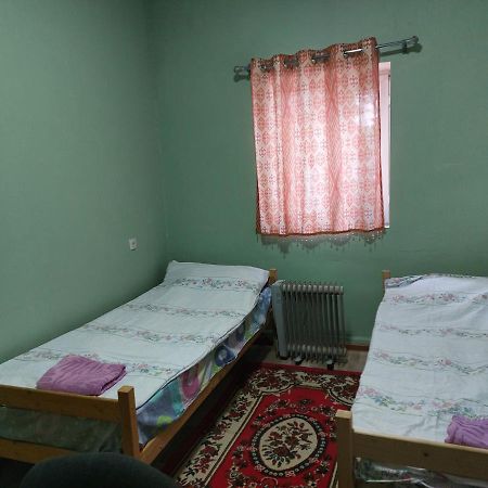 Konok Center Osh Hotel Ngoại thất bức ảnh