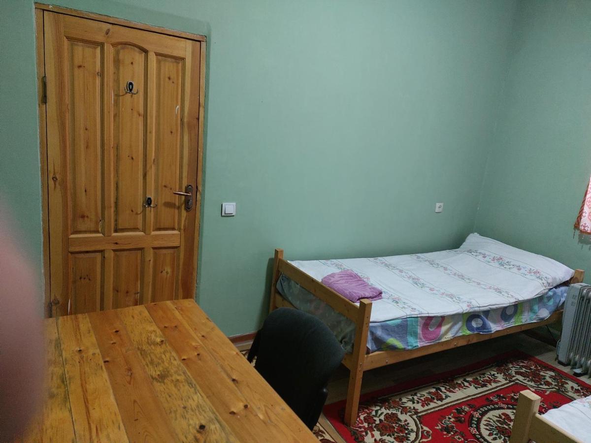 Konok Center Osh Hotel Ngoại thất bức ảnh