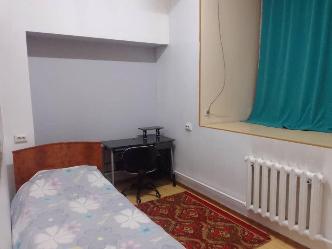 Konok Center Osh Hotel Ngoại thất bức ảnh